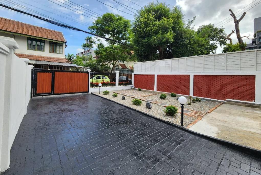 Vila Boxsoon Nimman 2 # 4Beds 3Baths Čiang Mai Exteriér fotografie