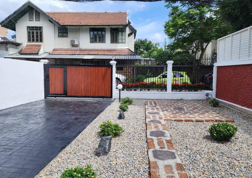 Vila Boxsoon Nimman 2 # 4Beds 3Baths Čiang Mai Exteriér fotografie